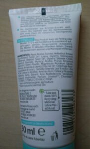 alverde Clear 2 in 1 Peelingmaske – Heilerde Bio-Grüntee