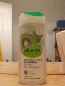 alverde Volumen-Kick Shampoo Bio-Kiwi Bio-Apfelminze