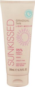 ASPIRE BRANDS AS Sunkissed Gradual Tan Light Medium 200ml