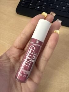 Essence Tinted kiss