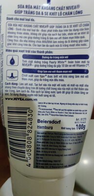 Nivea EXTRA WHITE PORE MINIMISER MUD FOAM