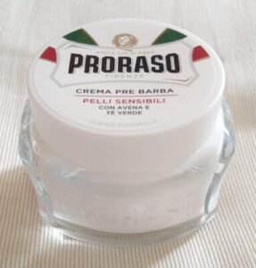 Proraso Pre-Shave Creme (Sensitive Skin, with Green Tea and Oatmeal)