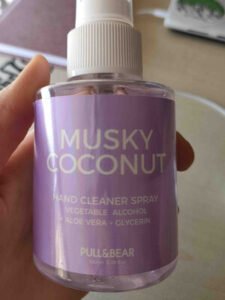 Pull&Bear Hand cleaner spray