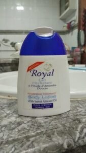 Royal Lait Hydratant À l’Huile d’Amandes Douces
