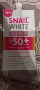 SNAIL WHITE Everyday glow sunscreen