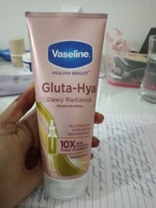 Vaseline Gluta hya dewy radicance