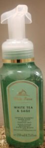 Bath & Body Works, White Barn White Tea & Sage Gentle Foaming Hand Soap with Essential Oils