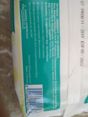 Johnsons extra sensitive wipes