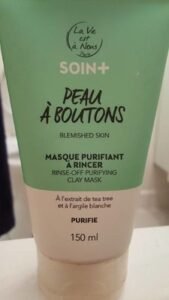La vie est à Nous Soin + – peau à boutons