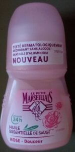 Le Petit Marseillais Déodorant Rose Douceur Huile essentielle de Sauge 24H