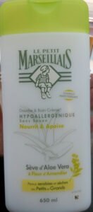 Le Petit Marseillais Douche et bain crème hypoallergénique sans savon – Seve d’aloe vera et fleur d’amandier