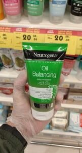 Neutrogena Visibly Clear Shine & Pore Gel Exfoliant Matifiant