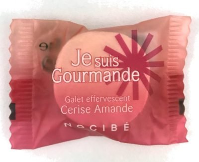 Nocibé Je suis Gourmande Galet effervescent Cerise Amande