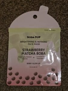 Soda pop Brightening & refining face mask Strawberry Matcha Boba