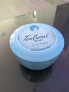 Teatrical Teatrical crema