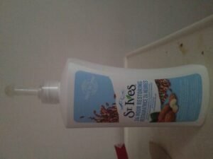 Unilever 24 Hour Restoring Almond and Flaxseed Oil Body Lotion